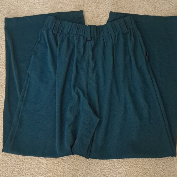 MEDIUM (TALL)     HALARA FLEX WIDE LEG WAFFLE PANTS - Picture 7 of 8